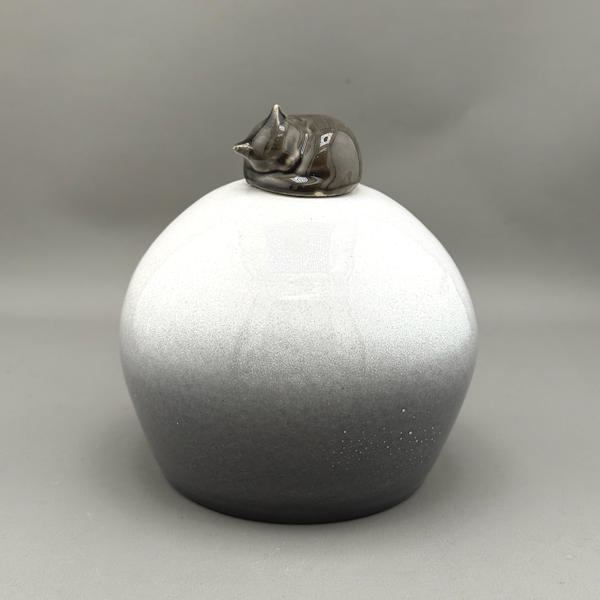 Gray Kat Urn